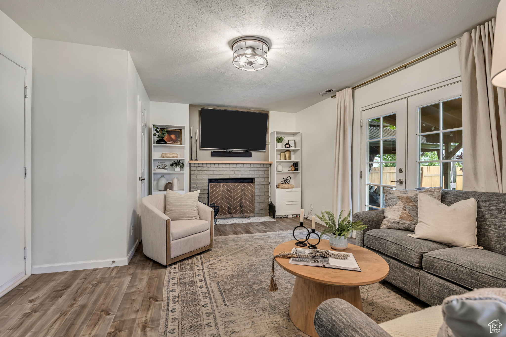 CREEKWOOD - Residential