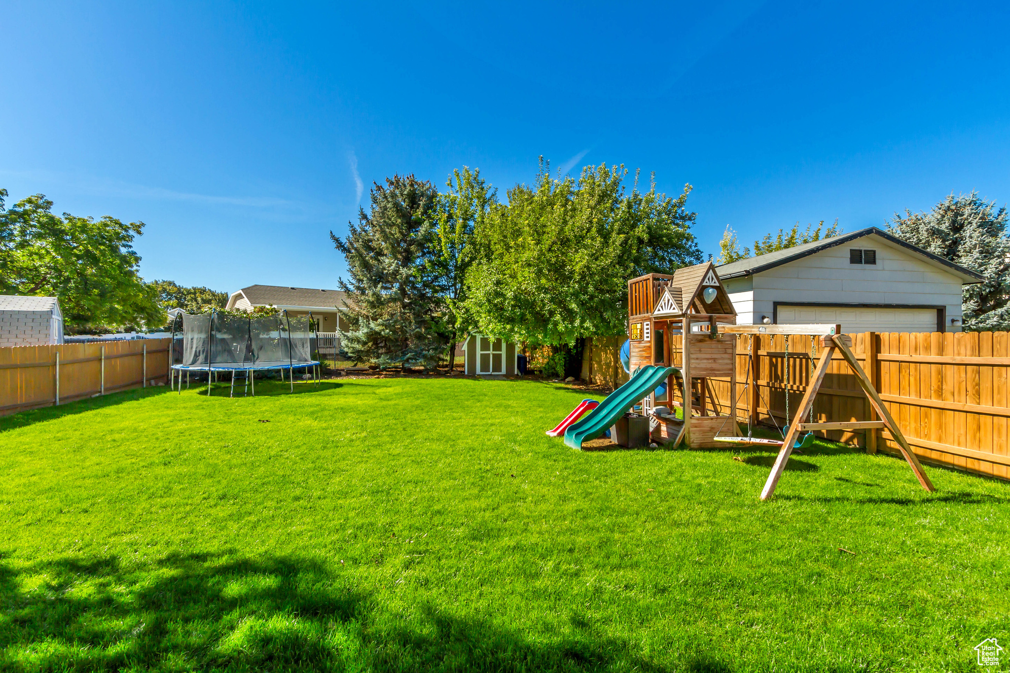 CREEKWOOD - Residential