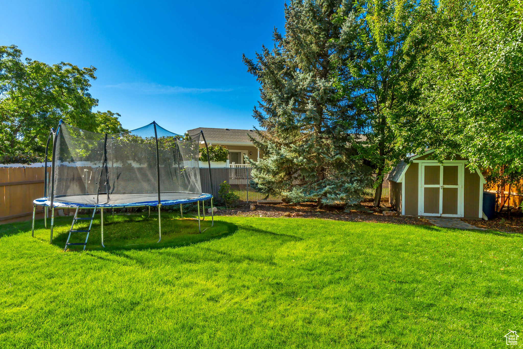 CREEKWOOD - Residential