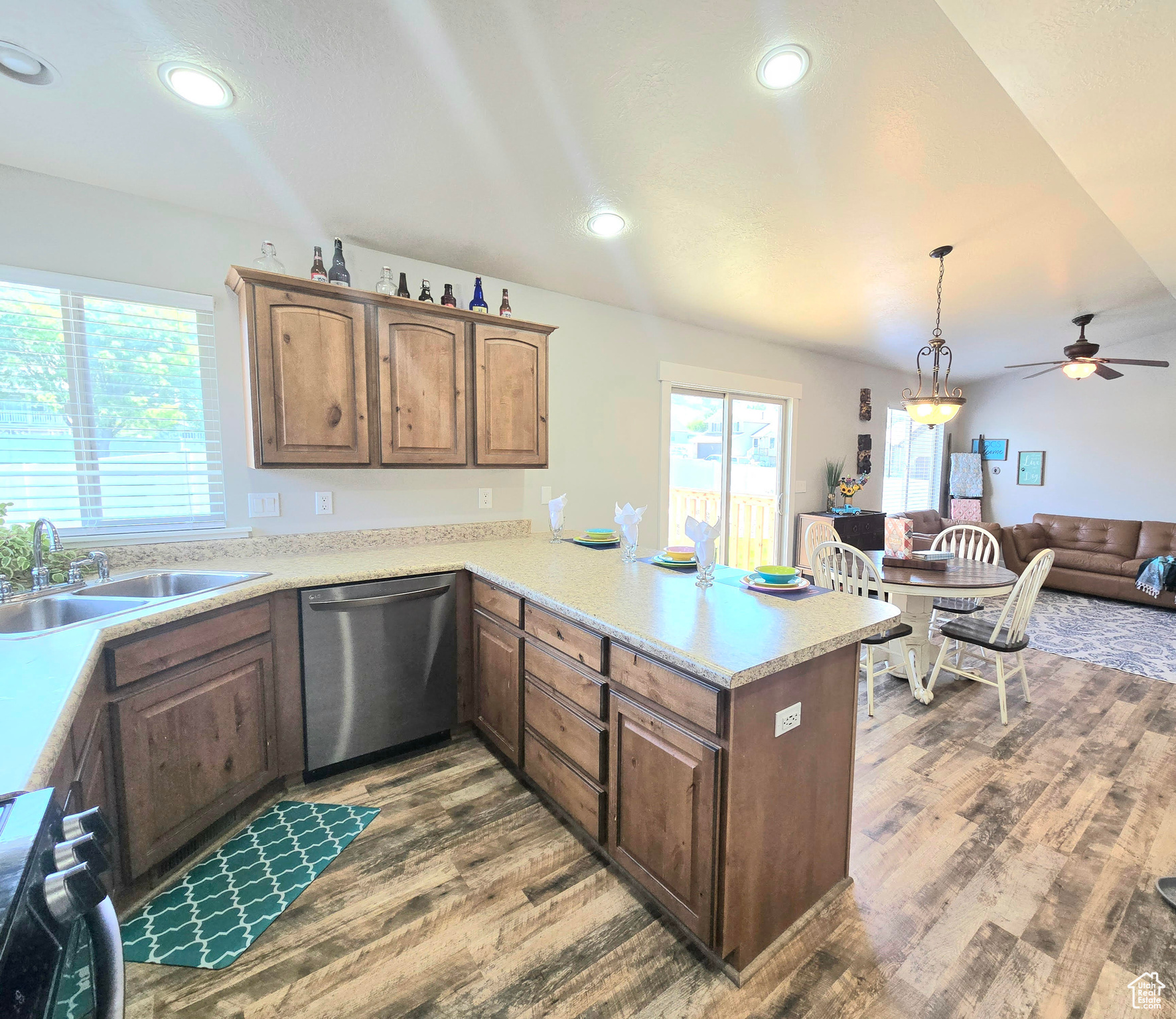 CHERRY RIDGE - Residential