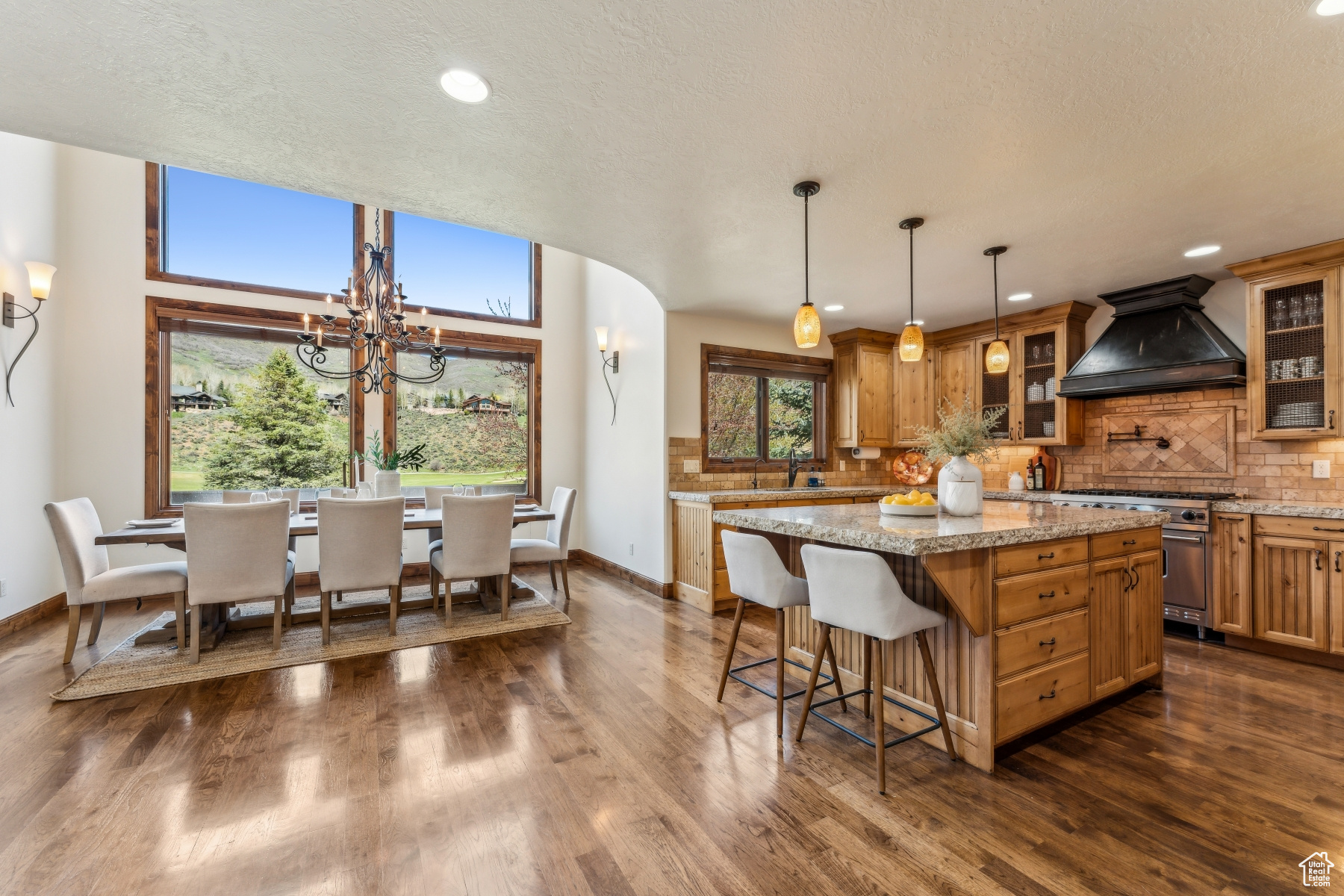 Park City, Utah 84098, United States, 5 Bedrooms Bedrooms, ,4 BathroomsBathrooms,Residential,Pending,123440