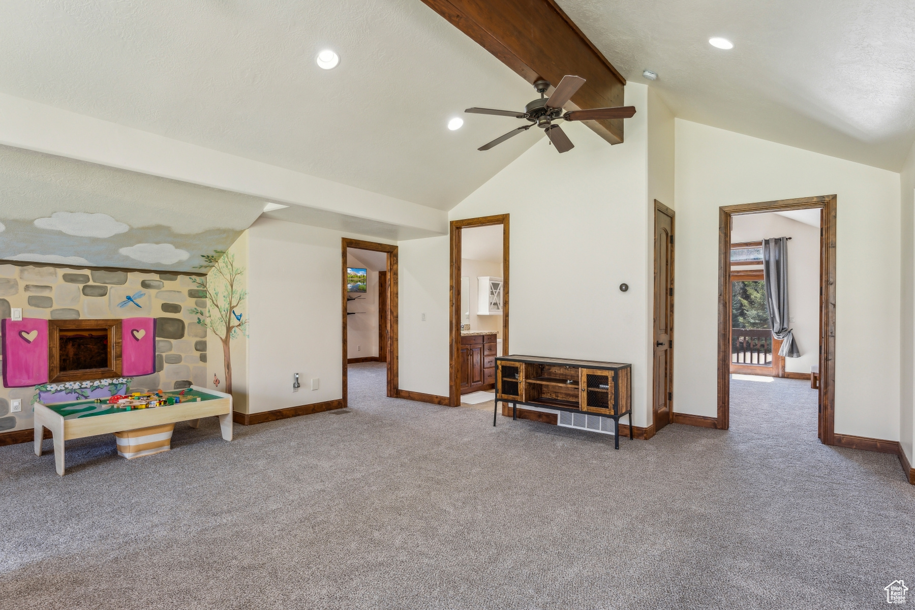 Park City, Utah 84098, United States, 5 Bedrooms Bedrooms, ,4 BathroomsBathrooms,Residential,Pending,123440