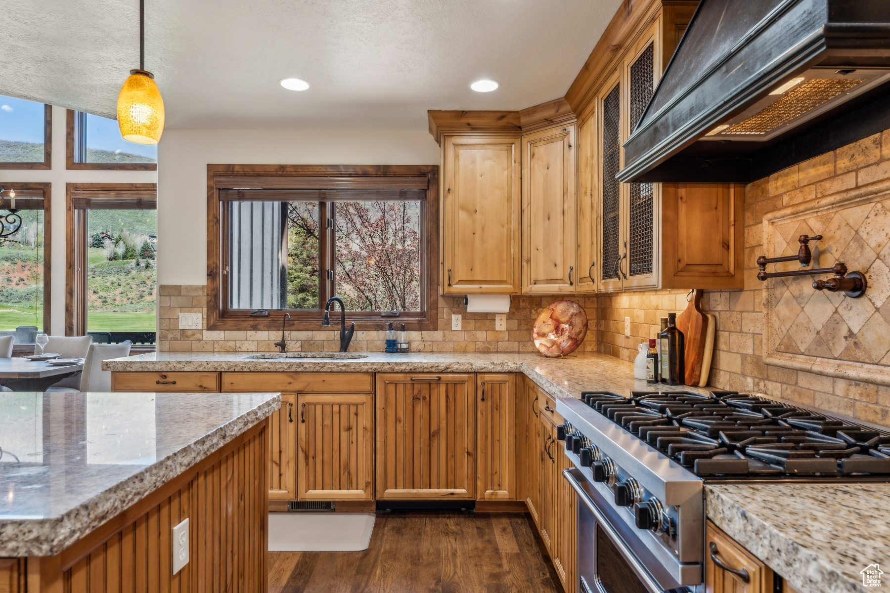 Park City, Utah 84098, United States, 5 Bedrooms Bedrooms, ,4 BathroomsBathrooms,Residential,Pending,123440