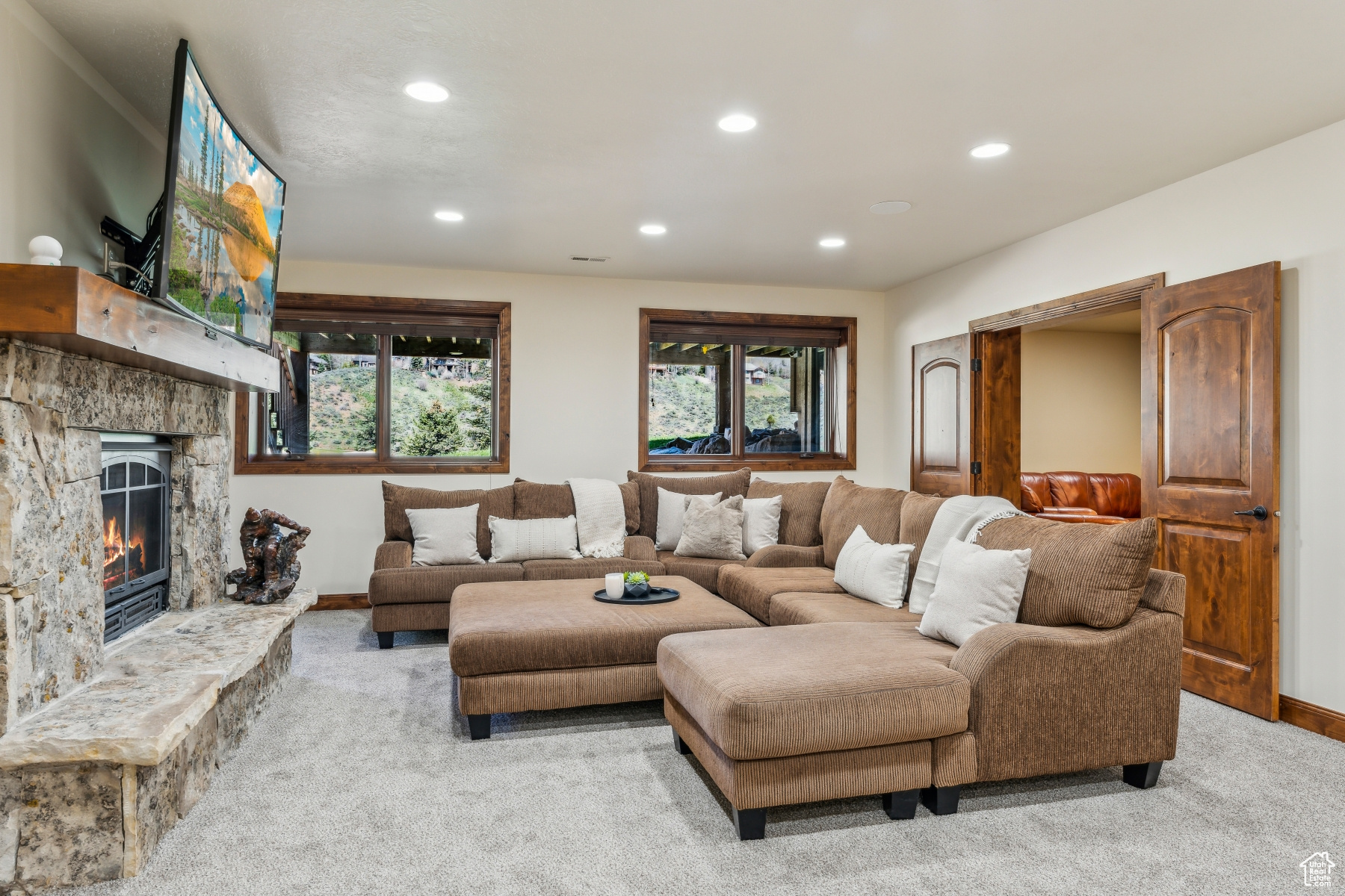 Park City, Utah 84098, United States, 5 Bedrooms Bedrooms, ,4 BathroomsBathrooms,Residential,Pending,123440