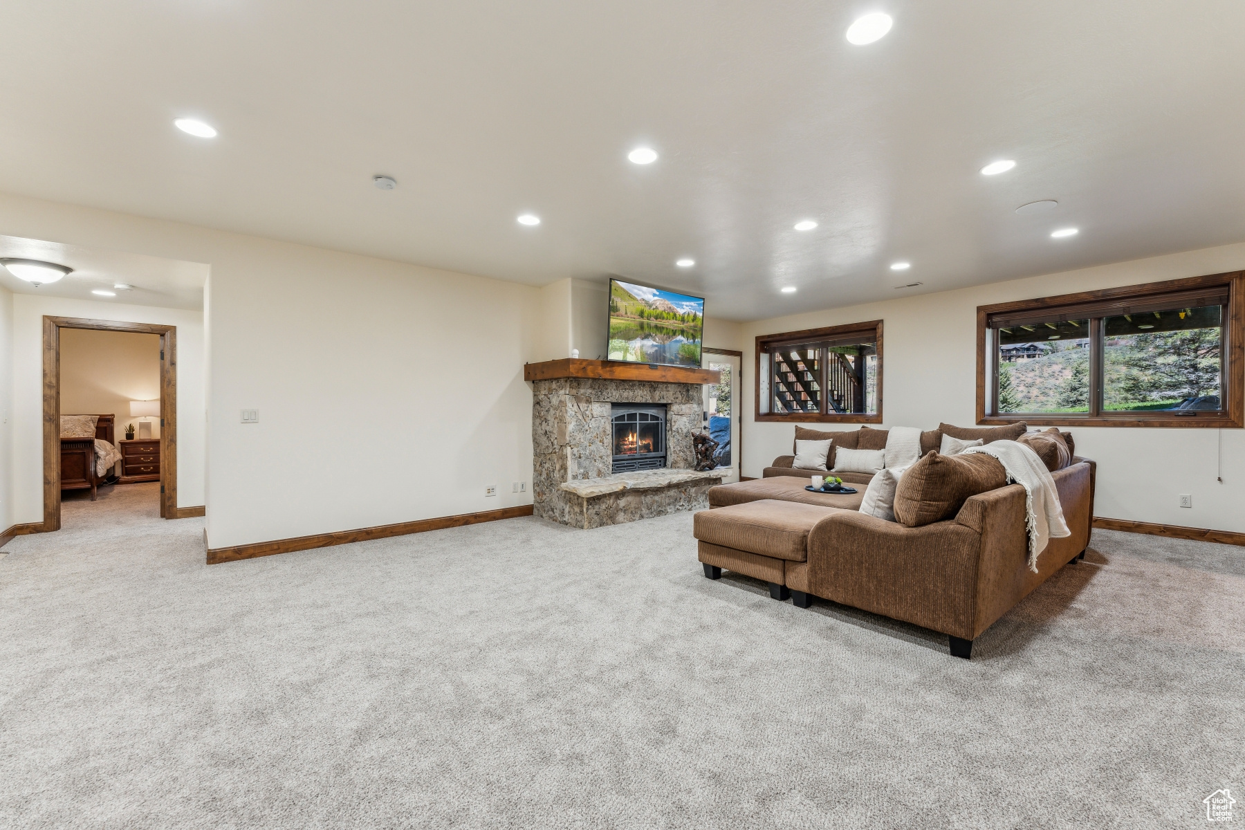 Park City, Utah 84098, United States, 5 Bedrooms Bedrooms, ,4 BathroomsBathrooms,Residential,Pending,123440