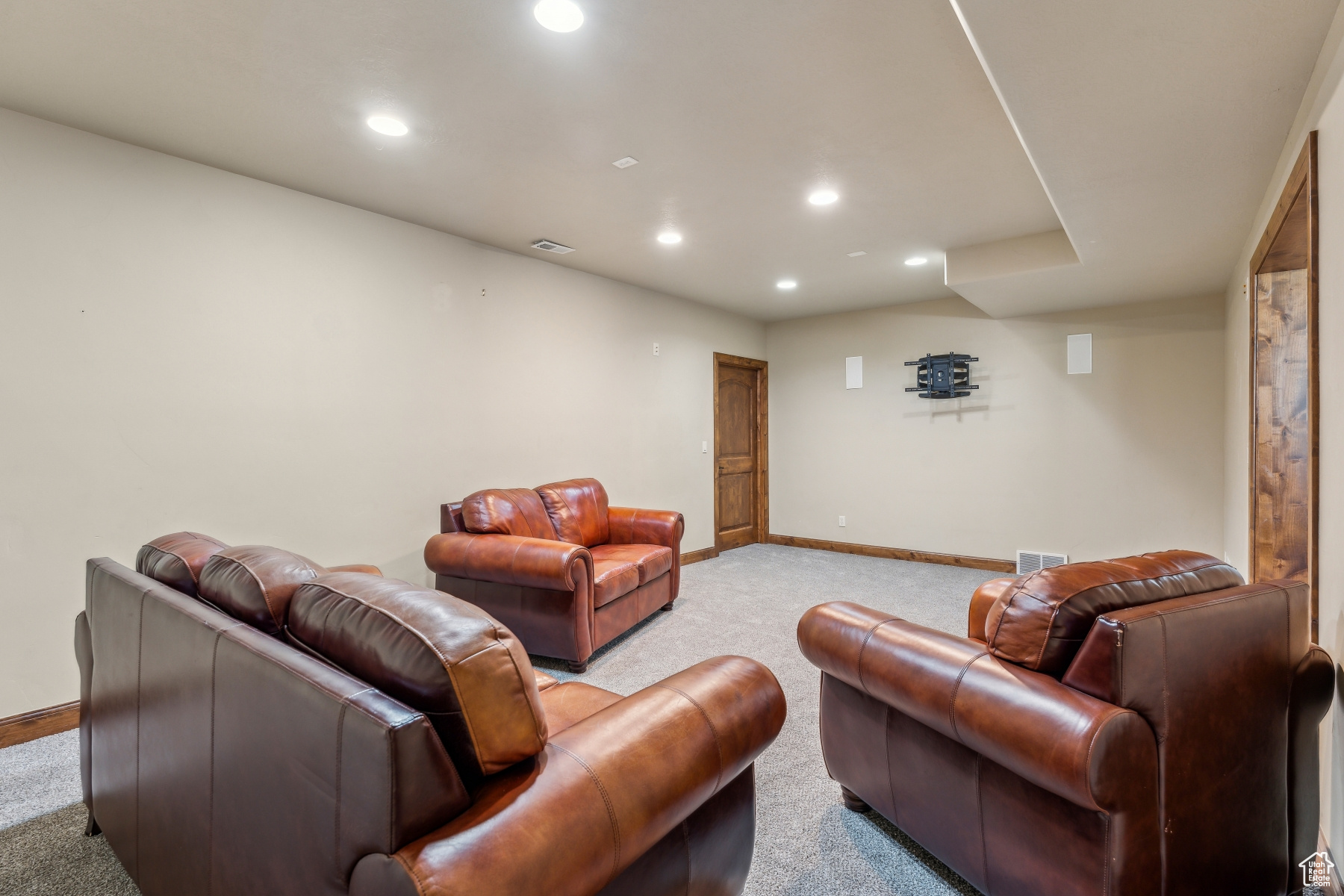 Park City, Utah 84098, United States, 5 Bedrooms Bedrooms, ,4 BathroomsBathrooms,Residential,Pending,123440