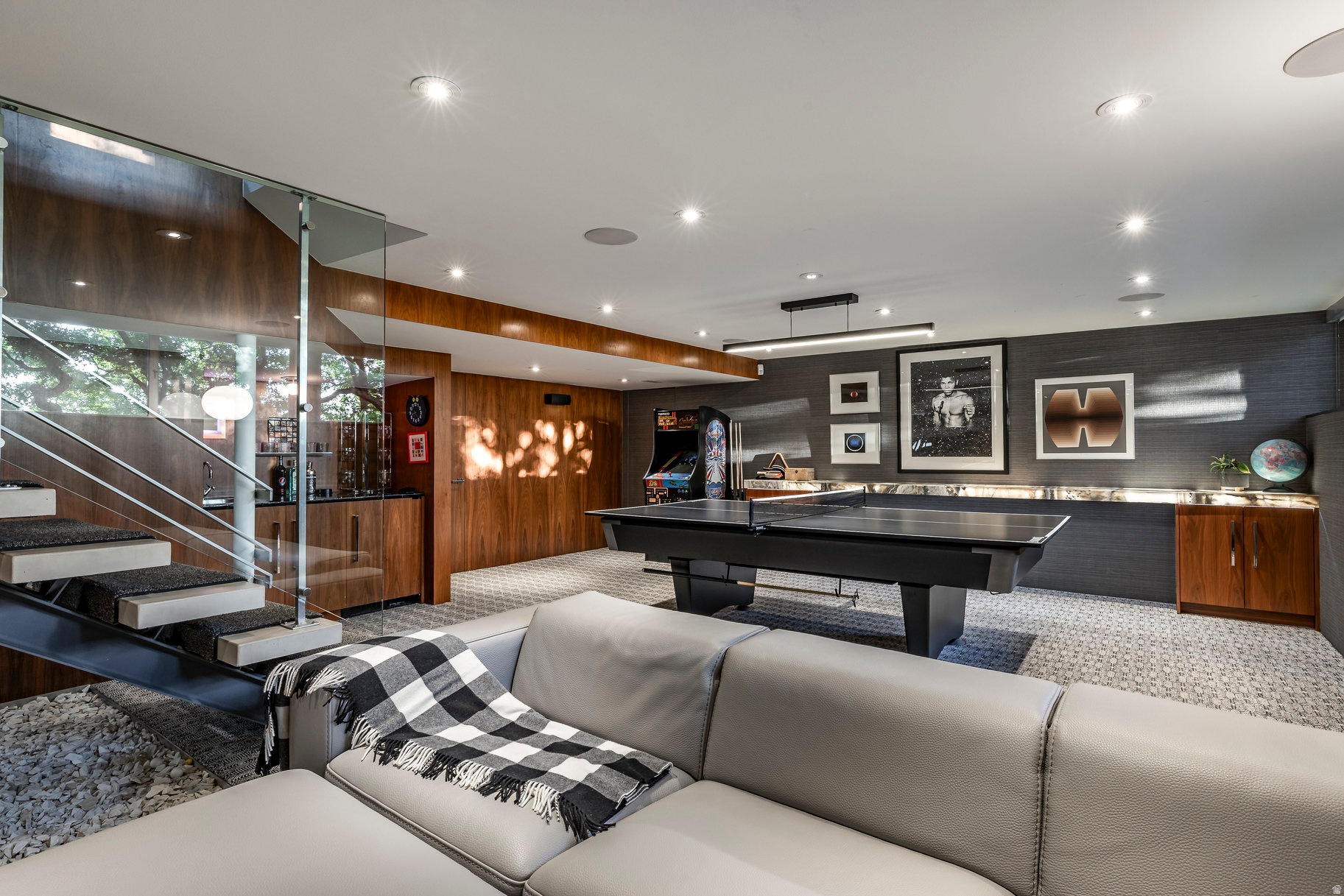 OAK HILLS - Residential