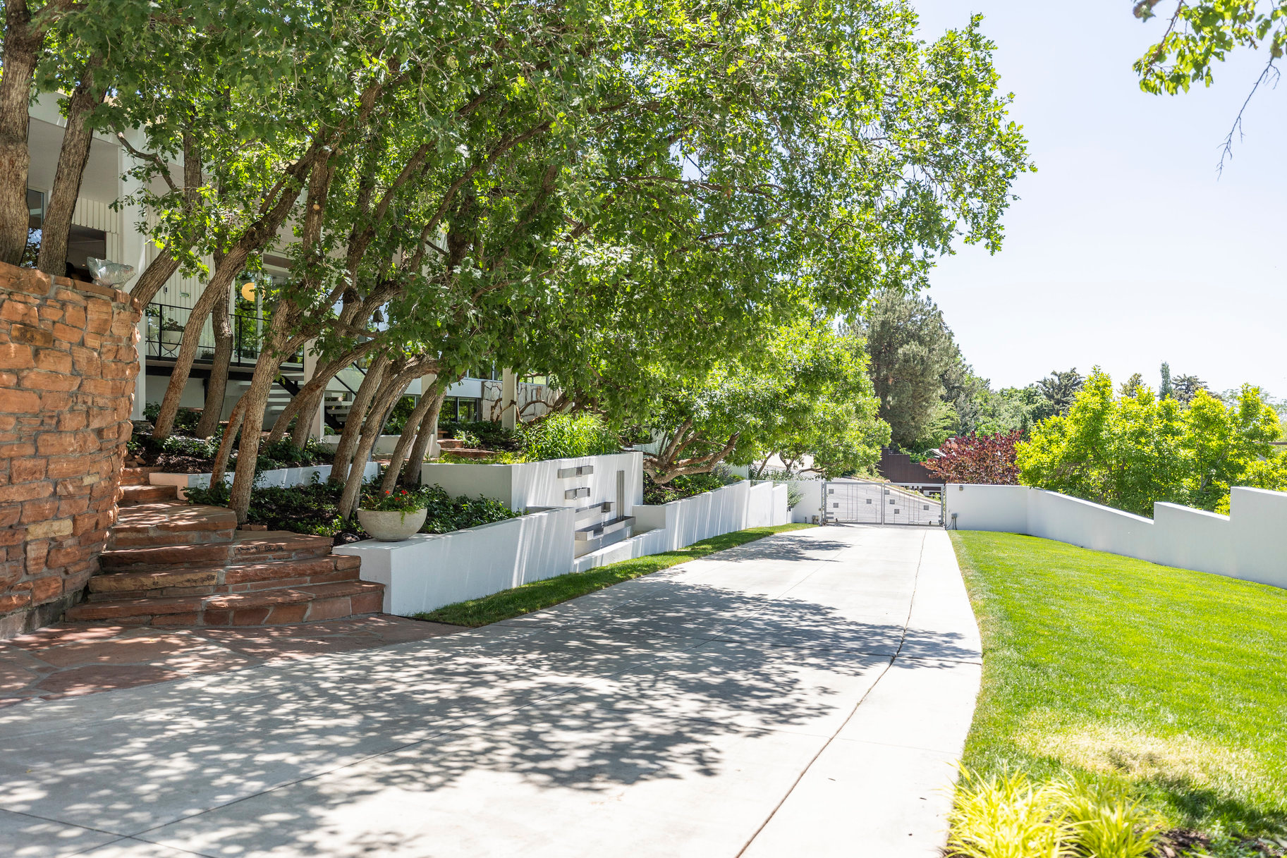 OAK HILLS - Residential