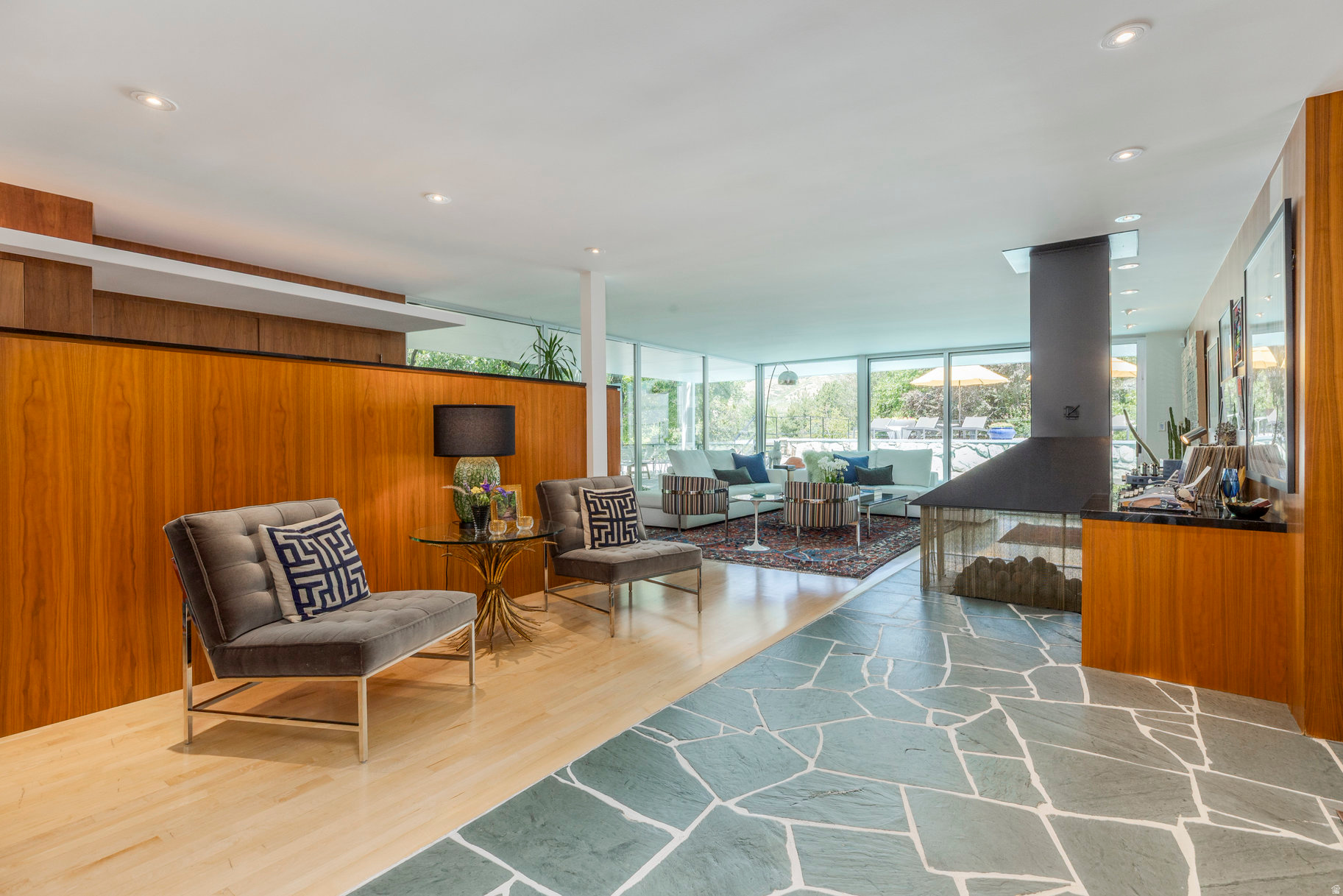 OAK HILLS - Residential