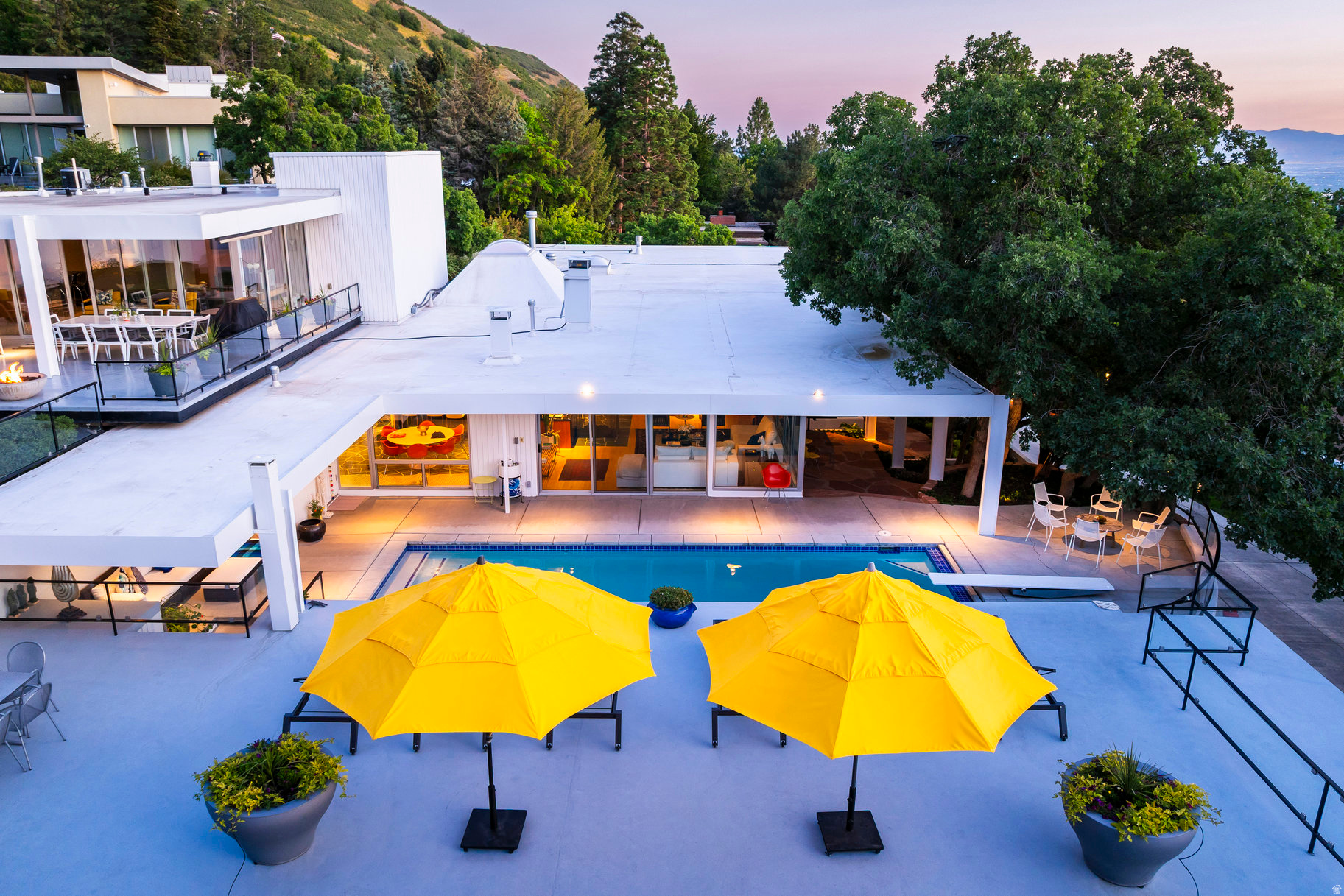 OAK HILLS - Residential