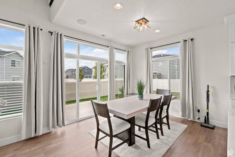 Tiny photo for 856 S 120 W, American Fork, UT 84003 (MLS # 2109312)