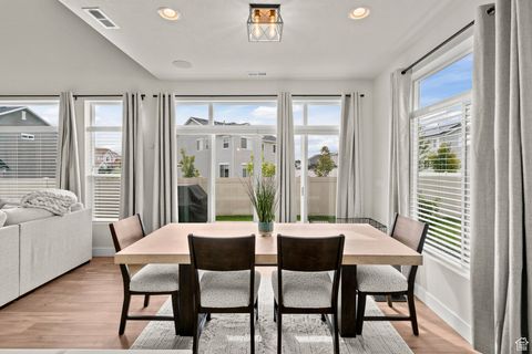 Tiny photo for 856 S 120 W, American Fork, UT 84003 (MLS # 2109312)