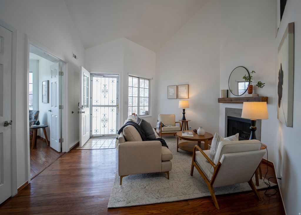 Photo of 5333 S BEACON HILL CIR #136, Taylorsville, UT 84123 (MLS # 2142903)