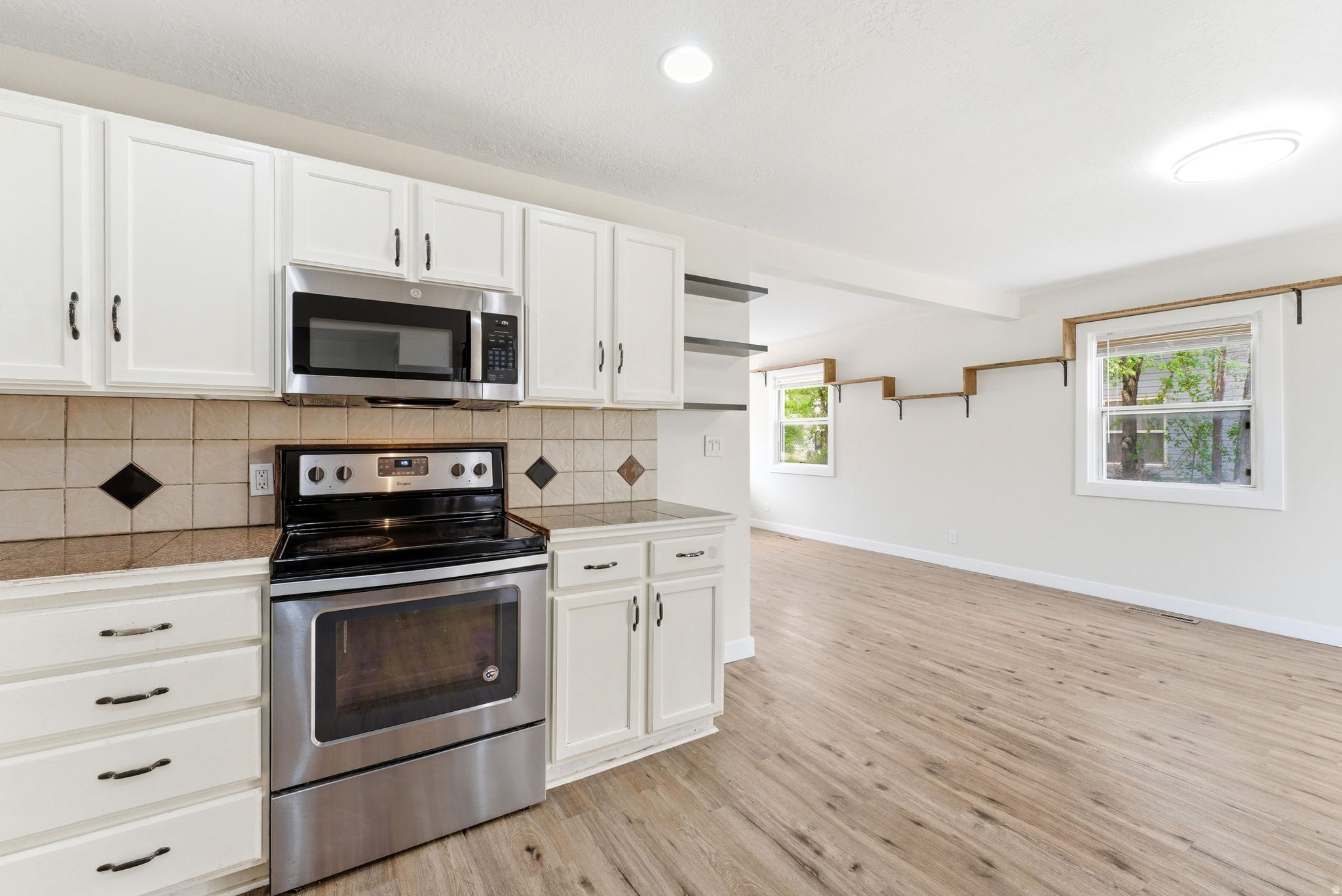 HOFFMAN HEIGHTS - Residential