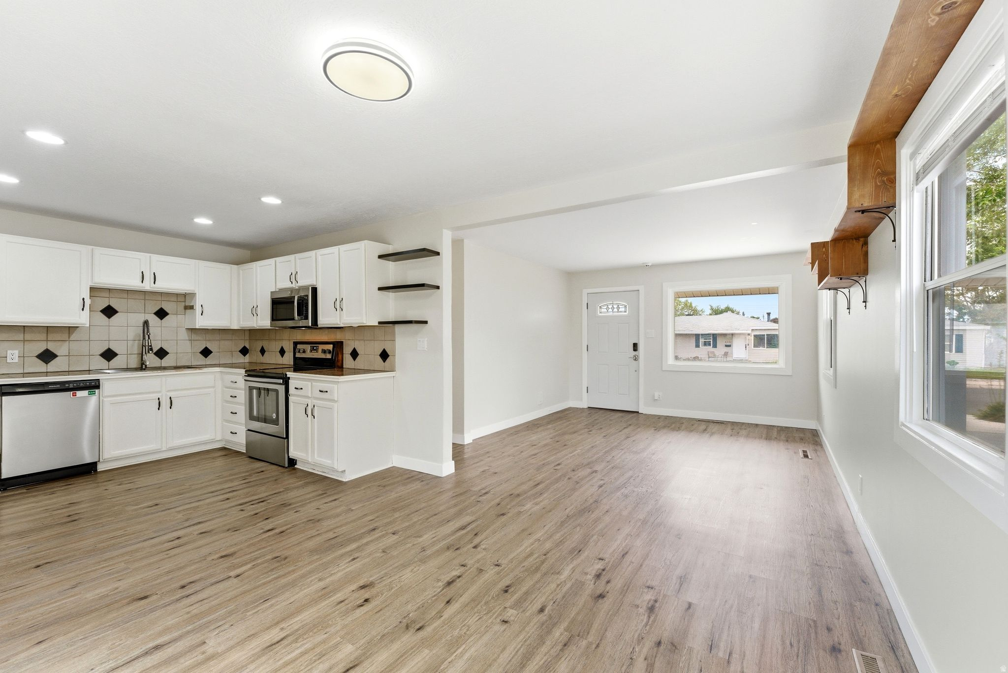HOFFMAN HEIGHTS - Residential