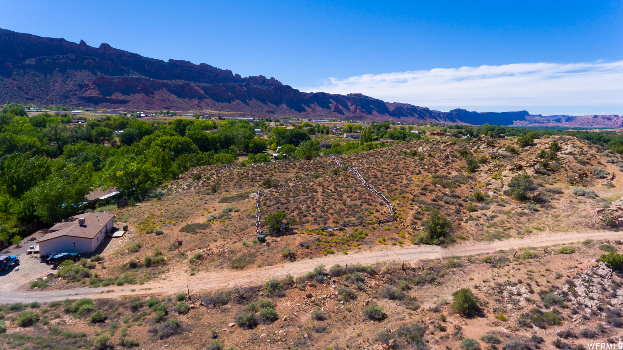 COUNTRY CLUB ESTATES - Land