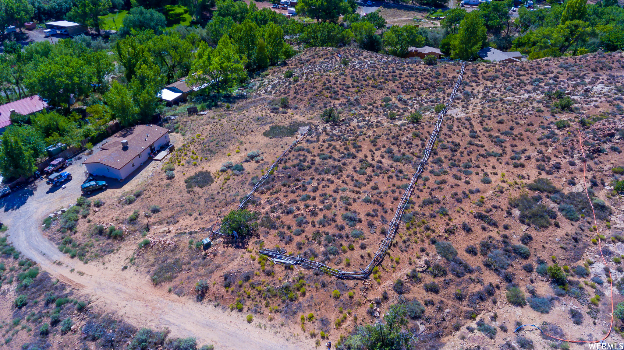 COUNTRY CLUB ESTATES - Land