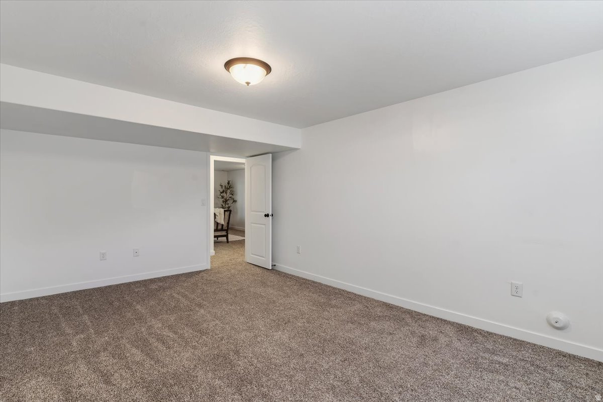 HIDDEN VALLEY MEADOWS - Residential