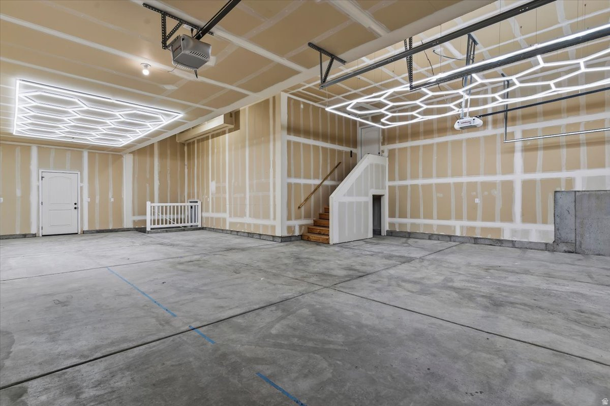 HIDDEN VALLEY MEADOWS - Residential