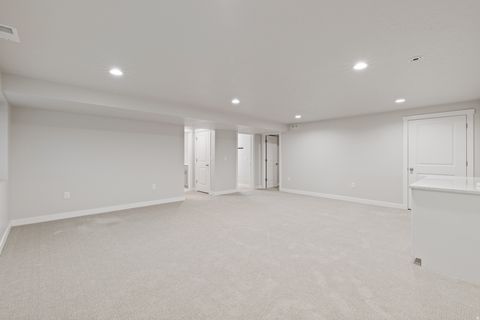 Tiny photo for 921 N EVELYN ST, Farmington, UT 84025 (MLS # 2139715)