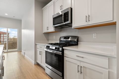 Tiny photo for 921 N EVELYN ST, Farmington, UT 84025 (MLS # 2139715)