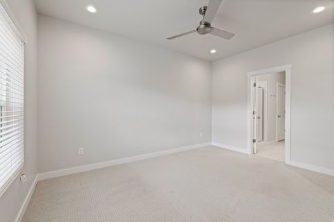 Tiny photo for 921 N EVELYN ST, Farmington, UT 84025 (MLS # 2139715)