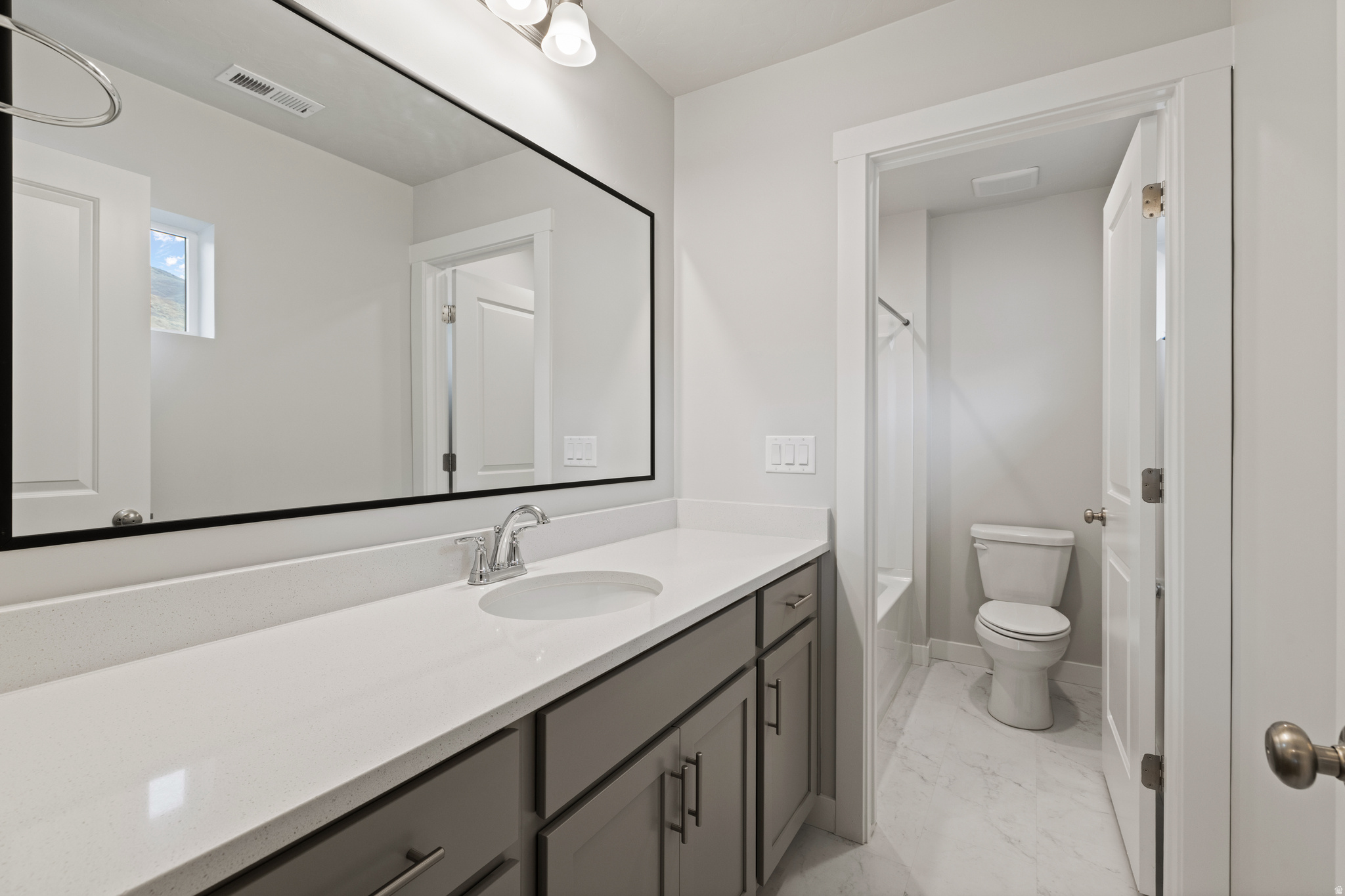 THE ROSE - Residential