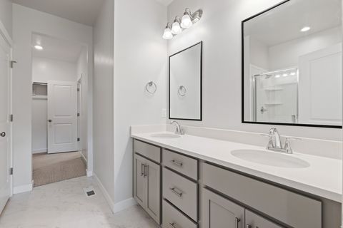 Tiny photo for 921 N EVELYN ST, Farmington, UT 84025 (MLS # 2139715)