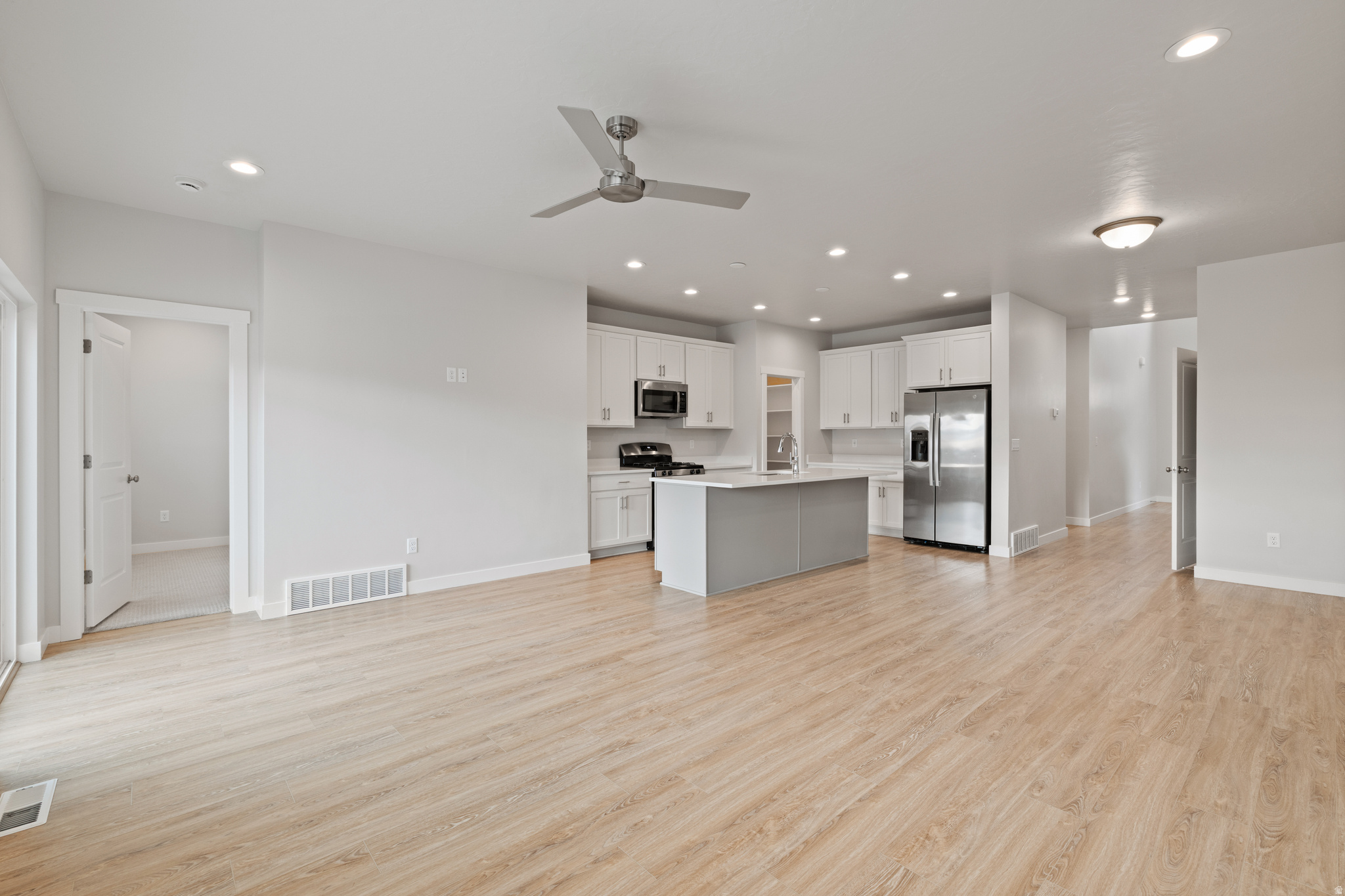 THE ROSE - Residential