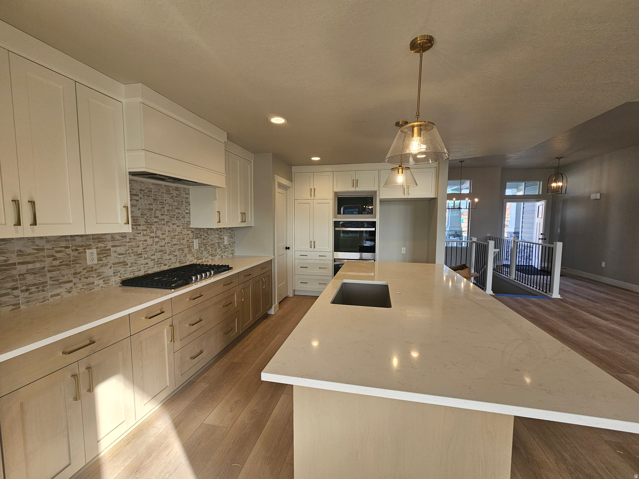 WEST RIDGE ESTATES - Residential