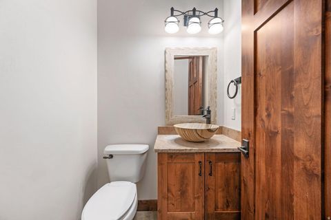 Tiny photo for 3052 N SNOW PKWY #205, Saint George, UT 84770 (MLS # 2146793)