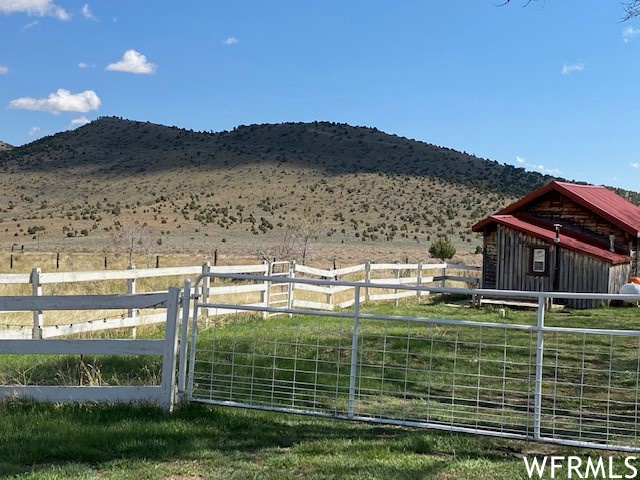 16225 N Paradise Rd, Lapoint, Utah image 11