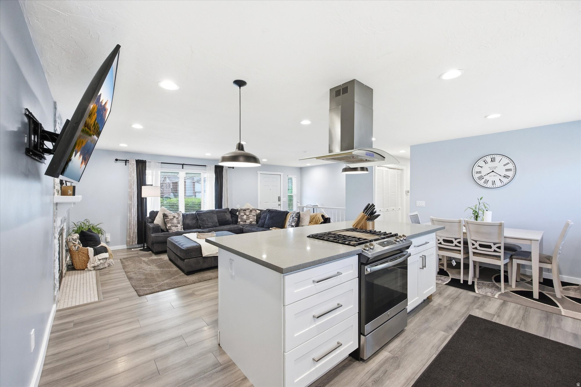 RIVERVIEW HEIGHTS - Residential