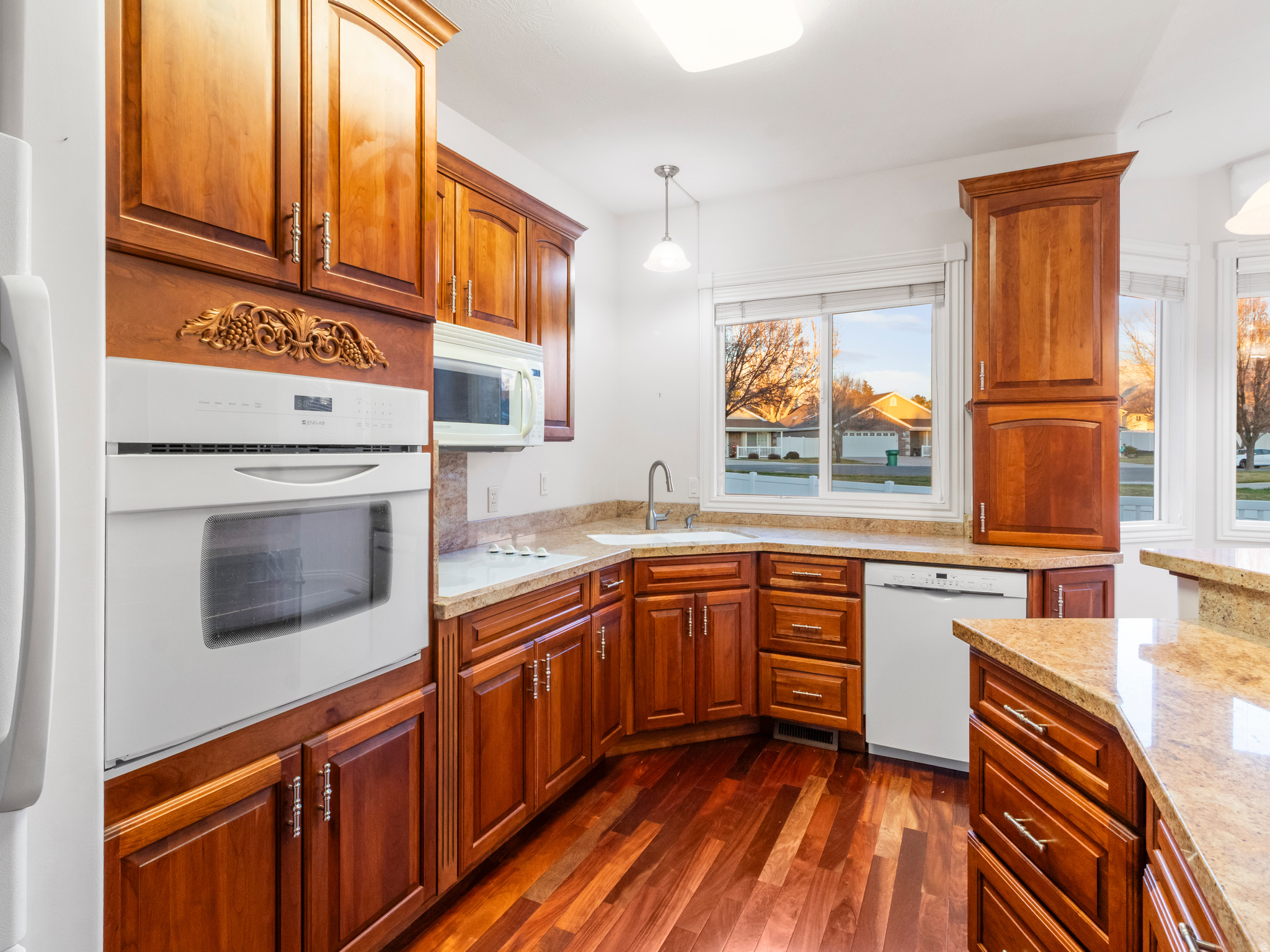 SPRING CREEK - Residential