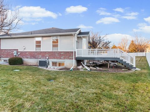 Tiny photo for 2320 N 1085 W, Layton, UT 84041 (MLS # 2129816)