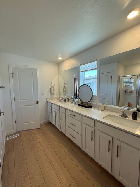 Tiny photo for 41 E FERNDELL ST, Saratoga Springs, UT 84045 (MLS # 2153592)