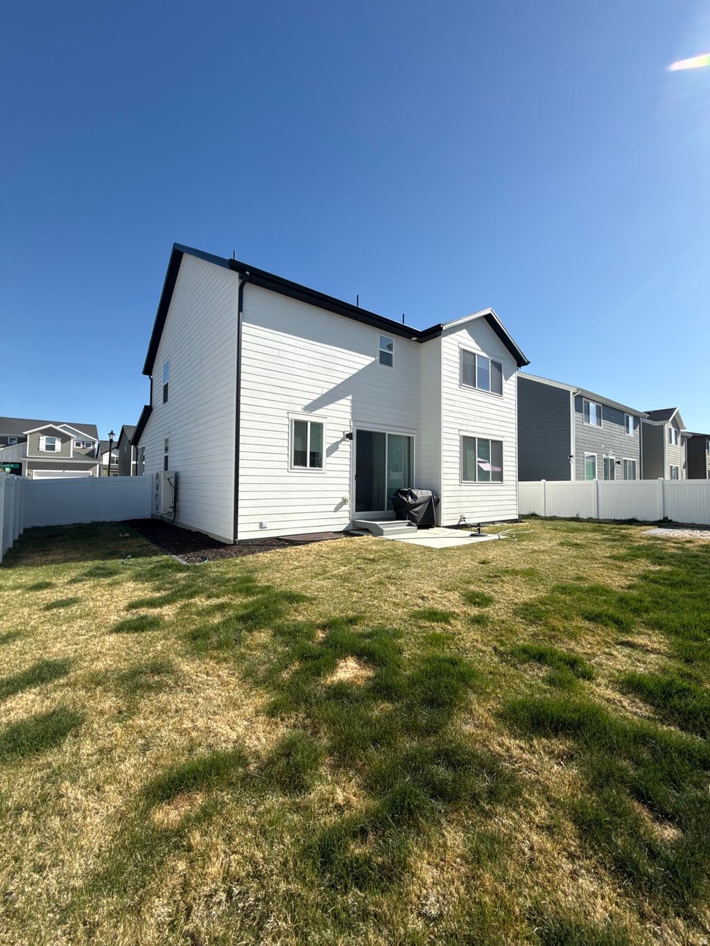 Photo of 41 E FERNDELL ST, Saratoga Springs, UT 84045 (MLS # 2153592)