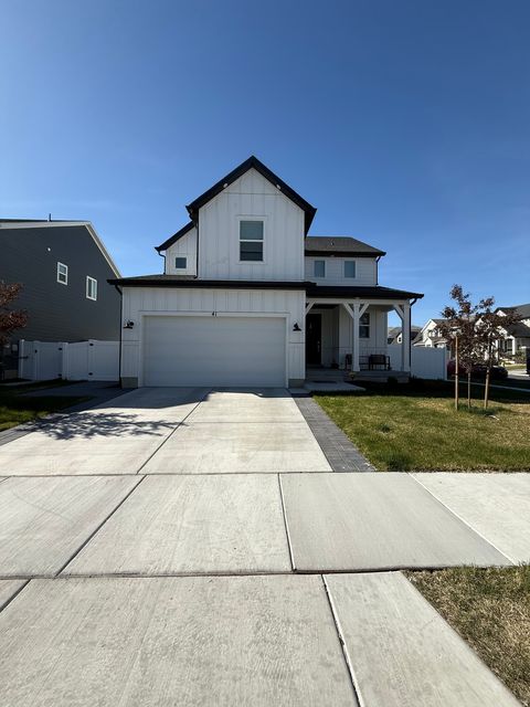Photo of 41 E FERNDELL ST, Saratoga Springs, UT 84045 (MLS # 2153592)