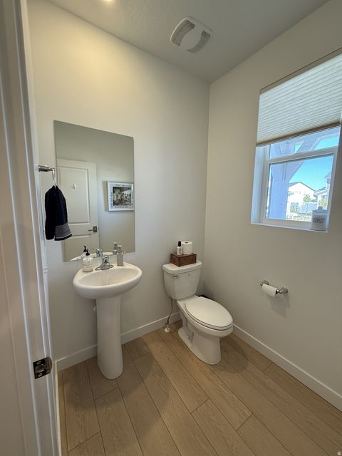 Tiny photo for 41 E FERNDELL ST, Saratoga Springs, UT 84045 (MLS # 2153592)