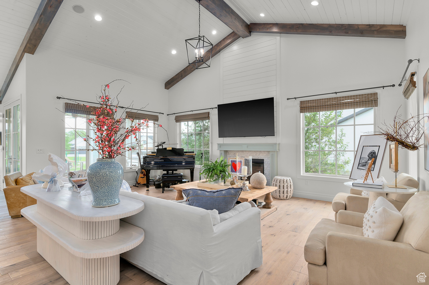 CASCADE MEADOWS - Residential