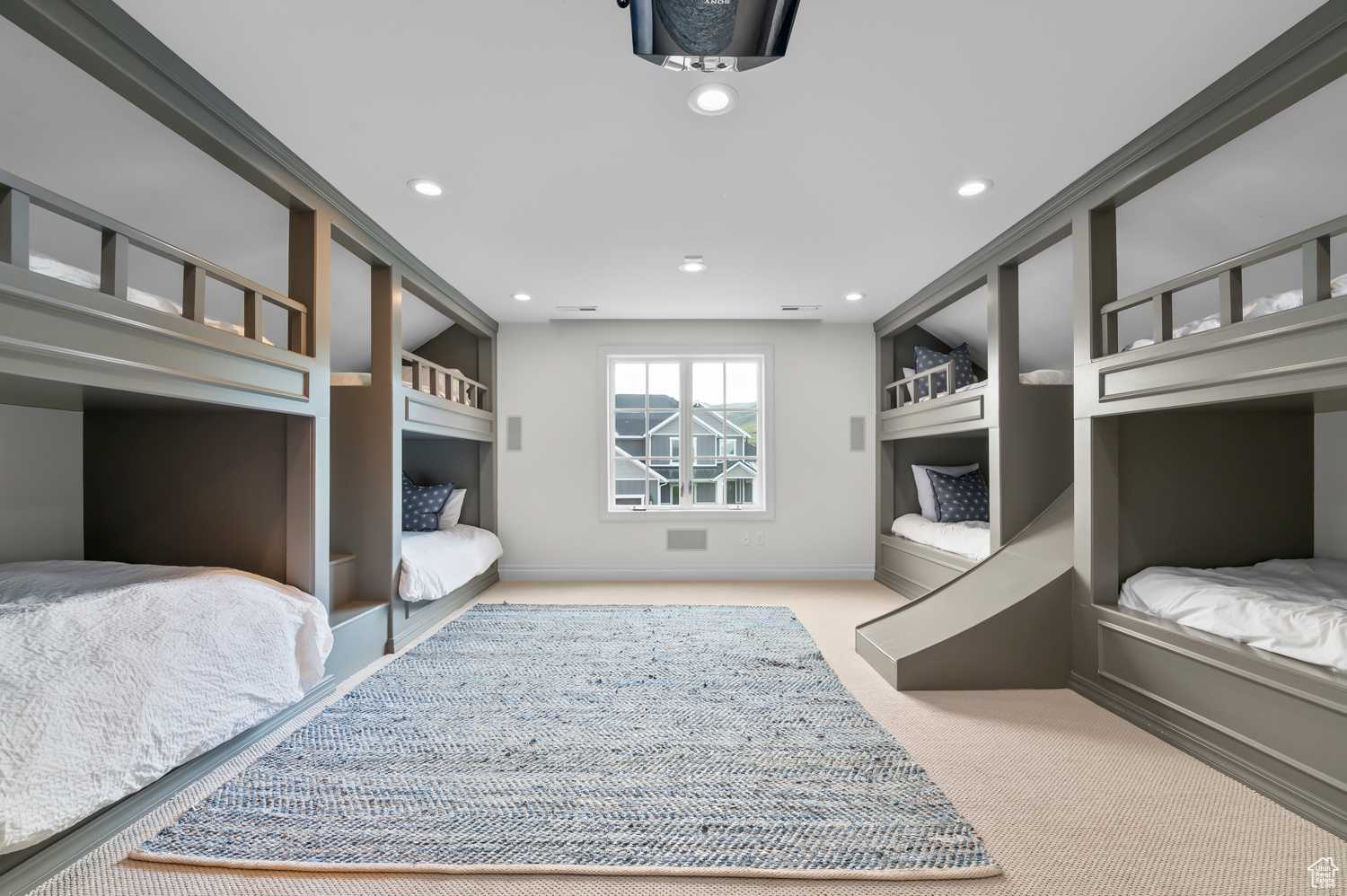 CASCADE MEADOWS - Residential