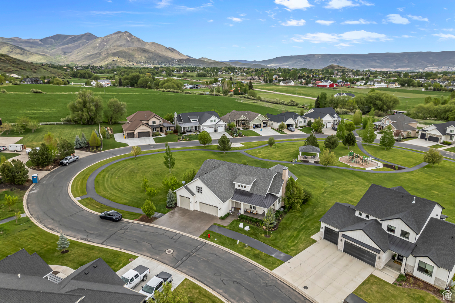 CASCADE MEADOWS - Residential