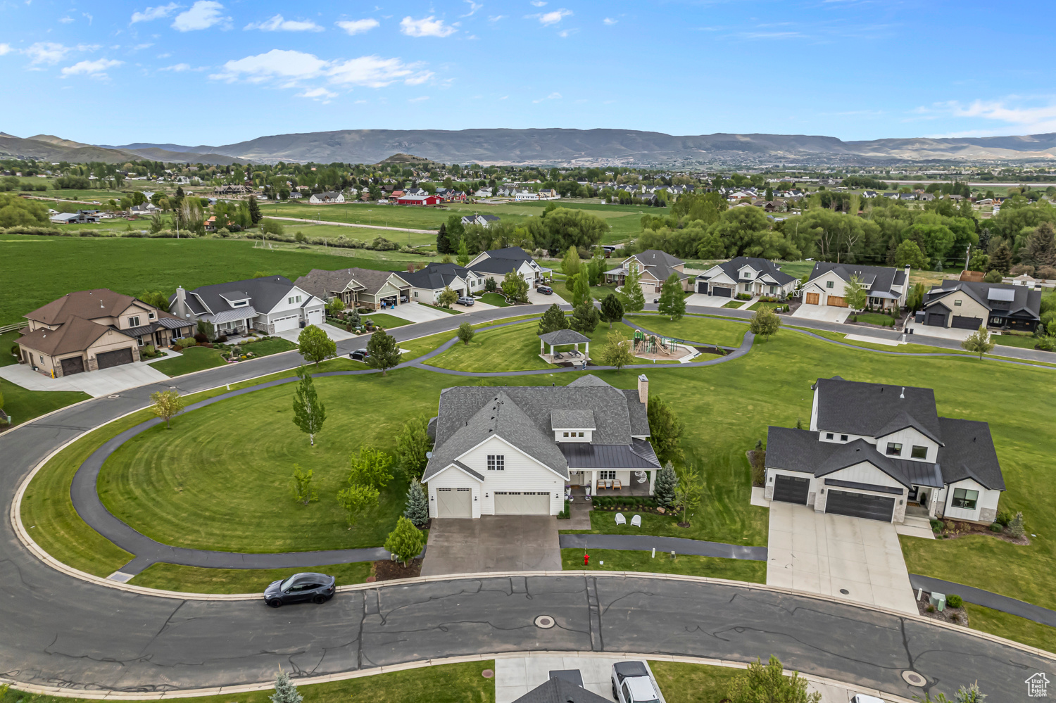 CASCADE MEADOWS - Residential