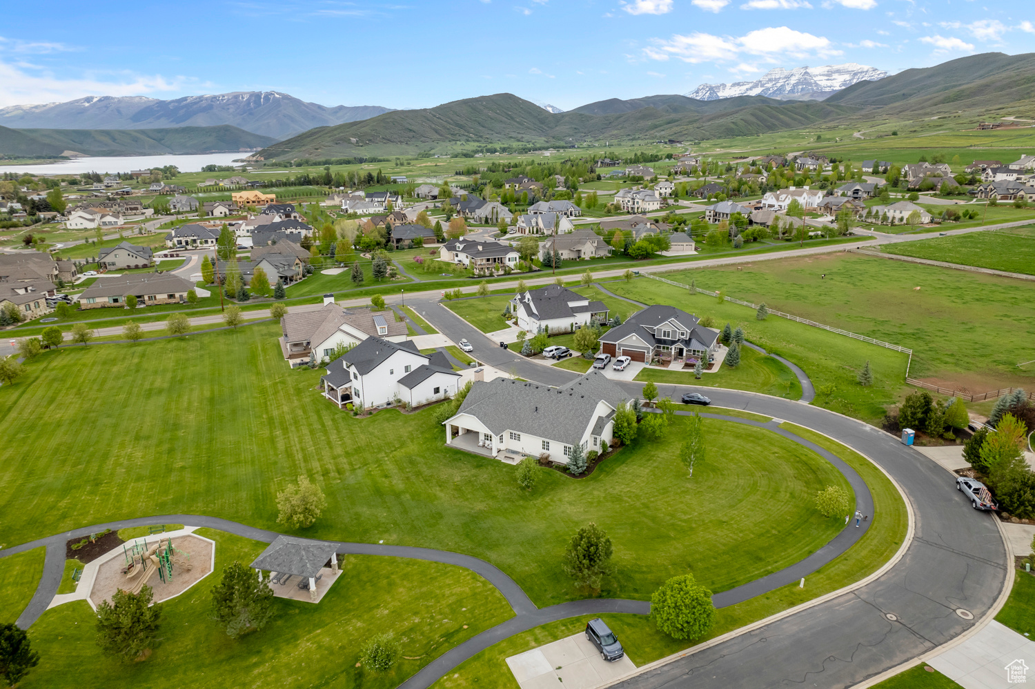 CASCADE MEADOWS - Residential