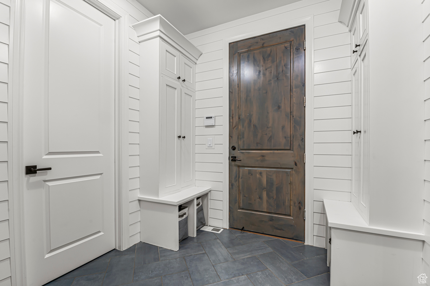 CASCADE MEADOWS - Residential