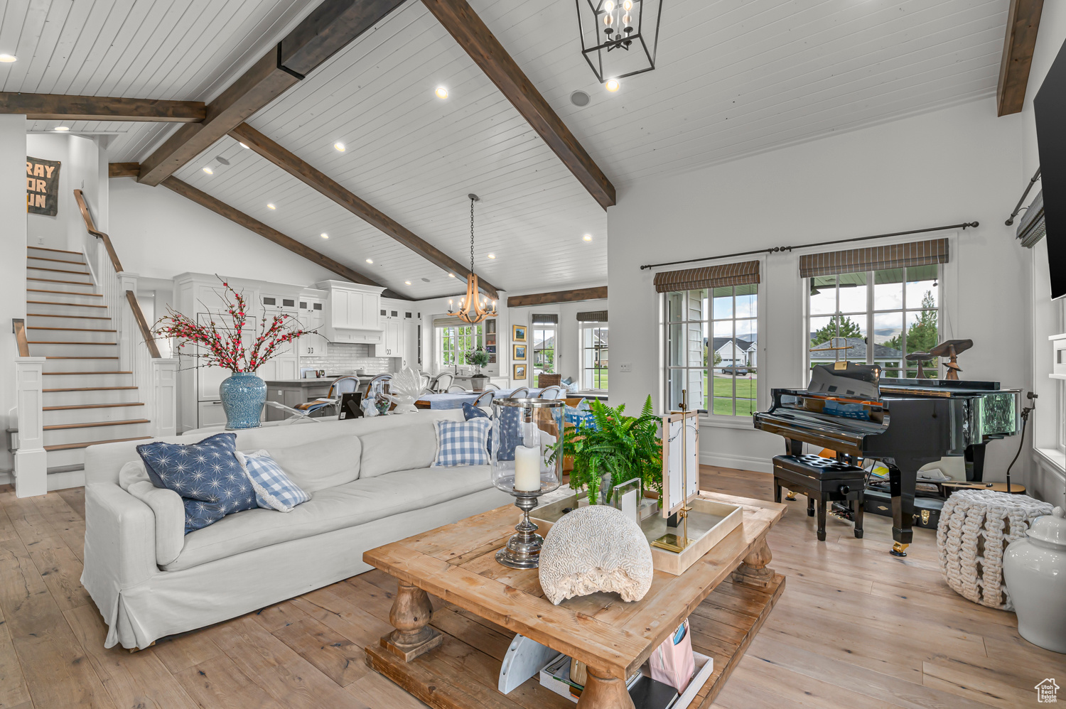 CASCADE MEADOWS - Residential