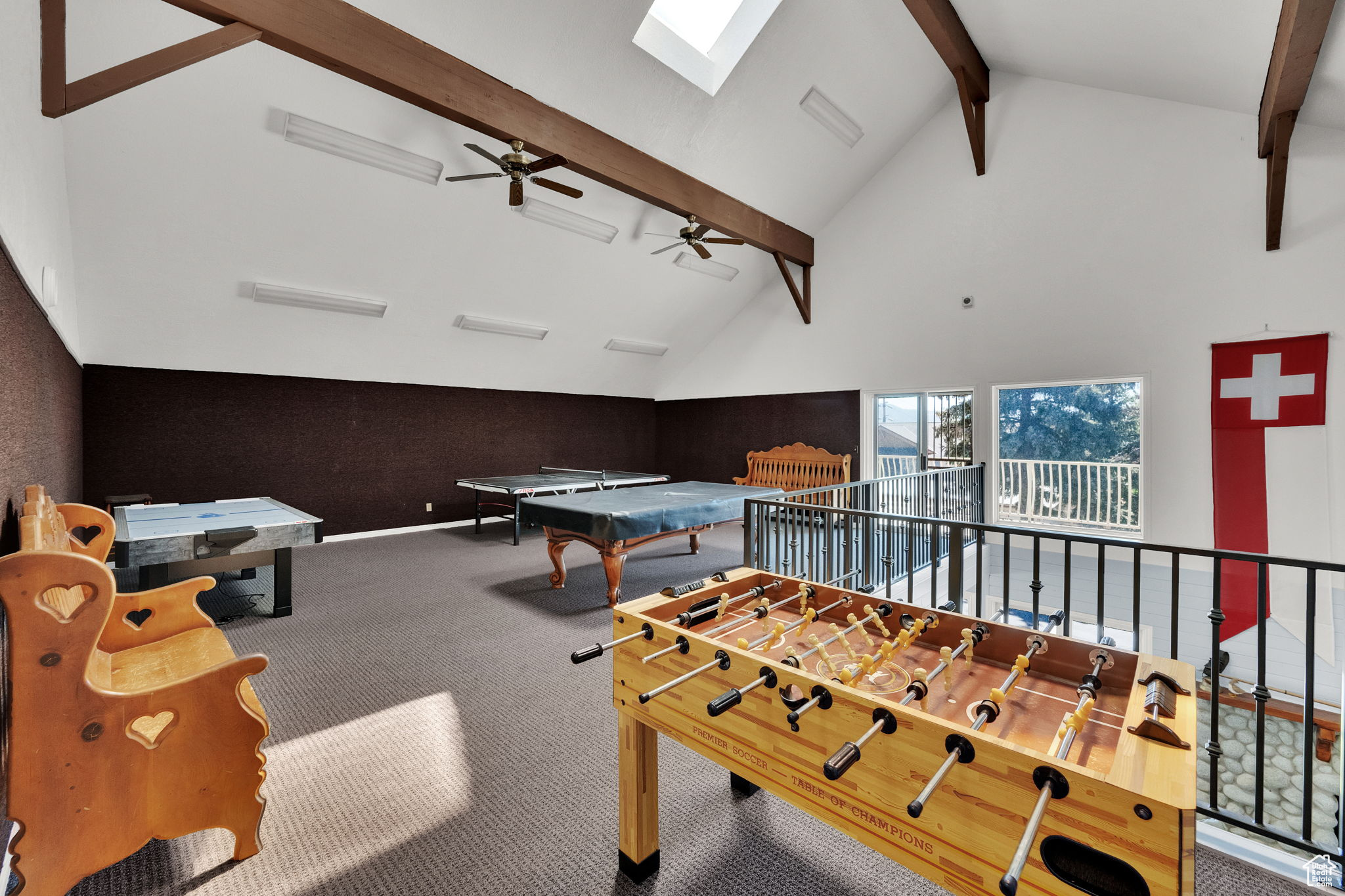 SWISS OAKS - Residential