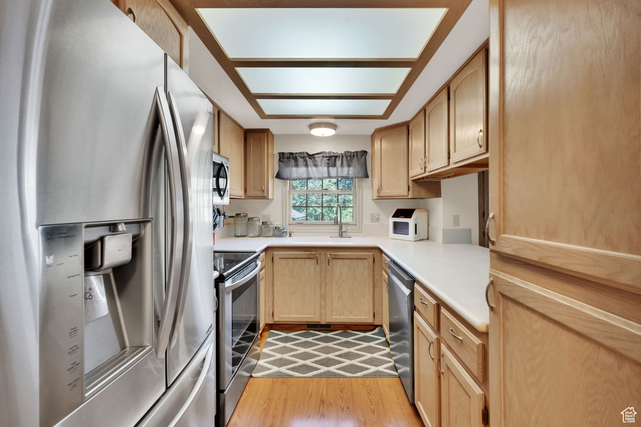 SWISS OAKS - Residential