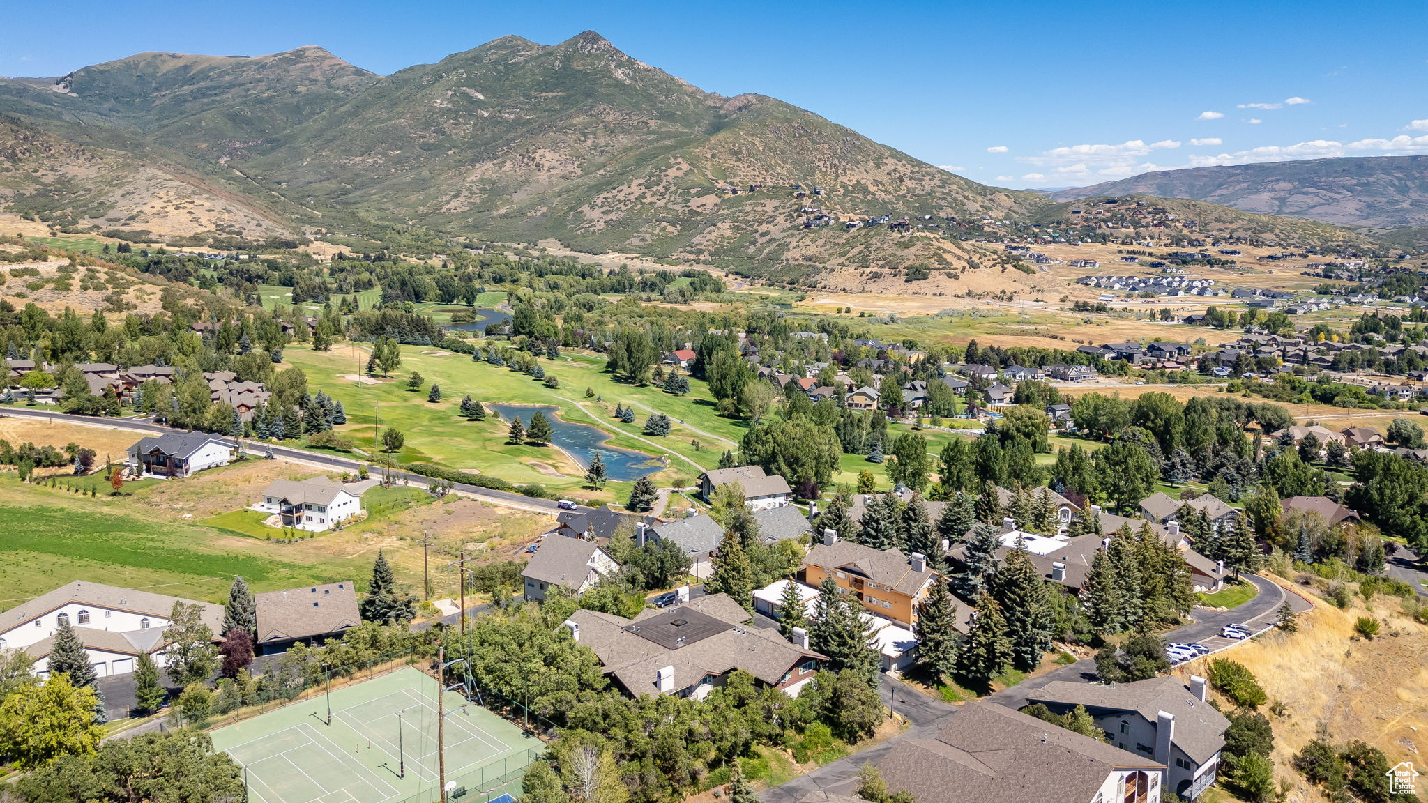 SWISS OAKS - Residential