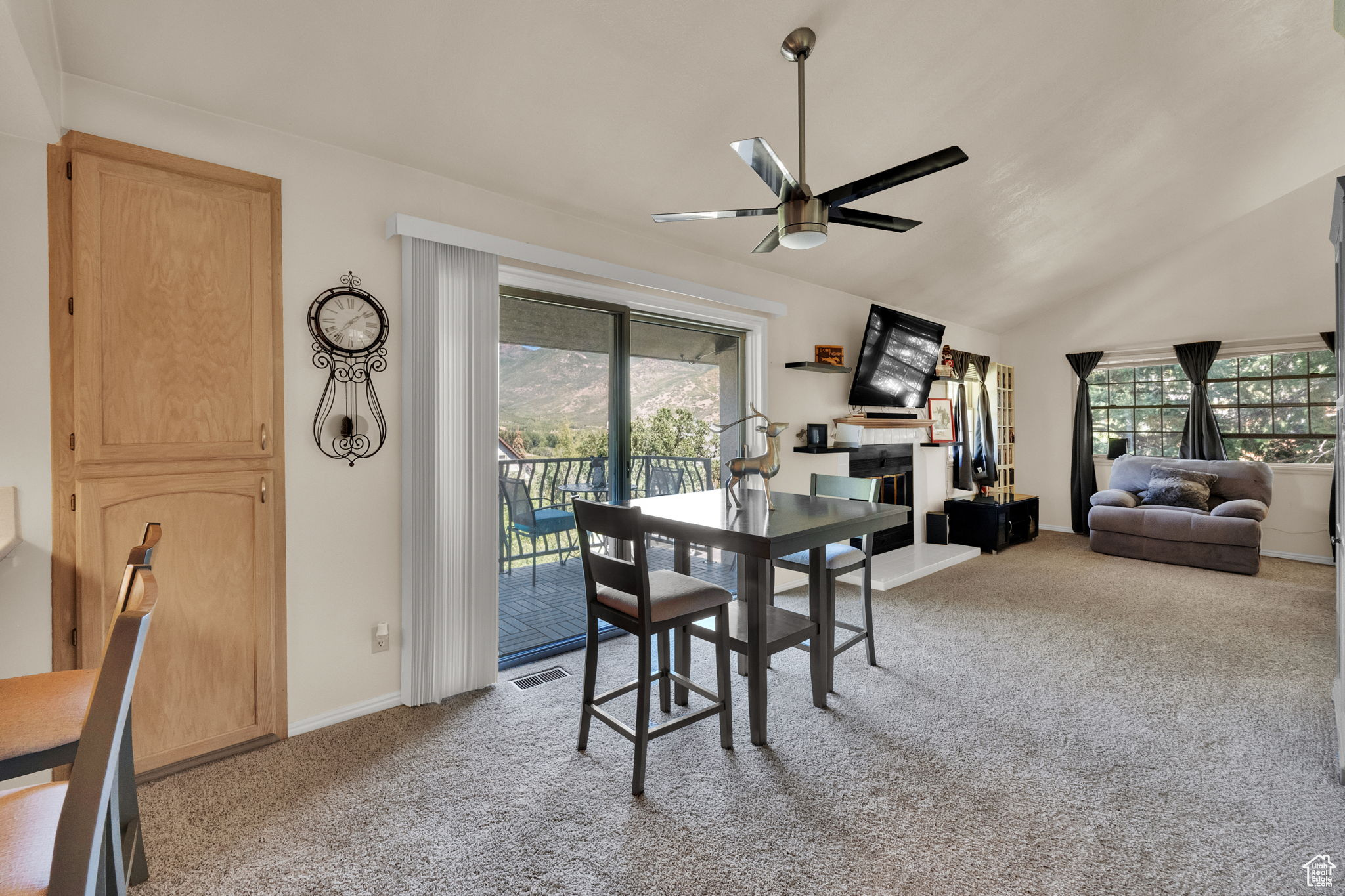 SWISS OAKS - Residential